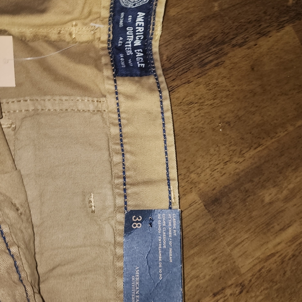 Shorts - Picture 3 of 3